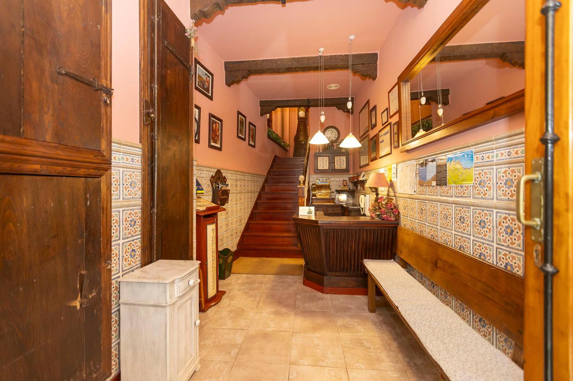 Escuder Apartamentos Turisticos Ribadeo Dış mekan fotoğraf